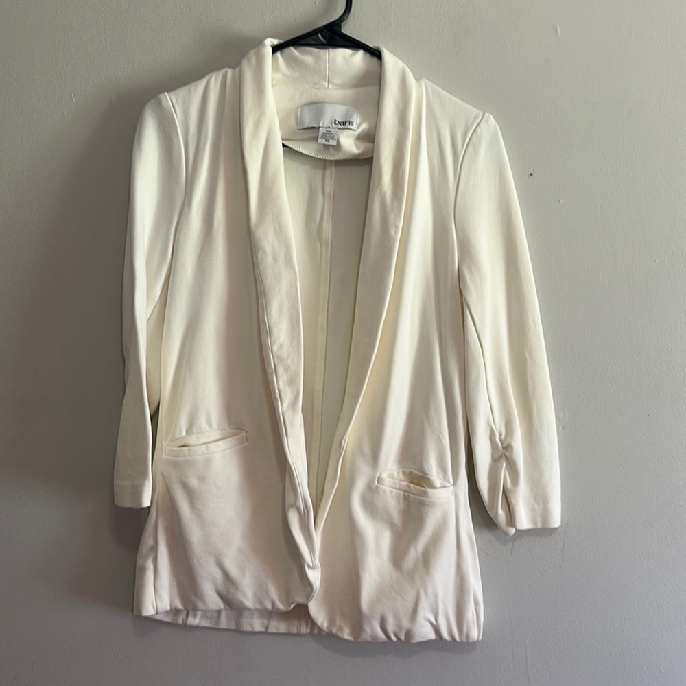 Bar III cream blazer size XS